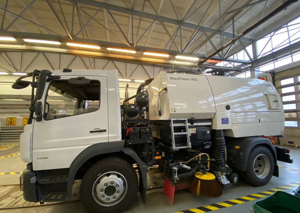 Mercedes-Benz Mercedes-Benz Atego 1318 LKO Zamiatarka - Atkritumu vedējs: foto 3 Mercedes-Benz Mercedes-Benz Atego 1318 LKO Zamiatarka - Atkritumu vedējs: foto 3
