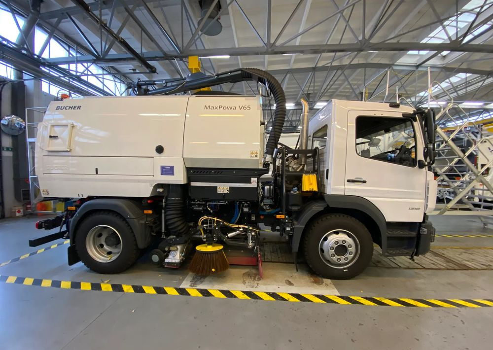 Mercedes-Benz Mercedes-Benz Atego 1318 LKO Zamiatarka - Atkritumu vedējs: foto 1 Mercedes-Benz Mercedes-Benz Atego 1318 LKO Zamiatarka - Atkritumu vedējs: foto 1