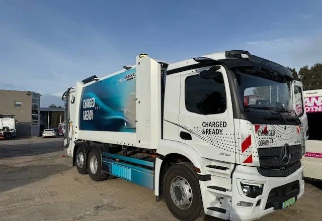 Mercedes-Benz eActros 300 L 6x2 Elektryczna śmieciarka - Atkritumu vedējs: foto 1 Mercedes-Benz eActros 300 L 6x2 Elektryczna śmieciarka - Atkritumu vedējs: foto 1