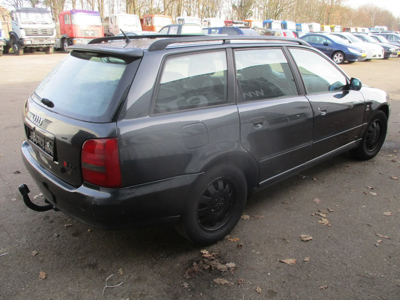 Audi A4 Avant 1.9 tdi , S-Line , Manual , Airco , EXPORT - Universālis: foto 3 Audi A4 Avant 1.9 tdi , S-Line , Manual , Airco , EXPORT - Universālis: foto 3