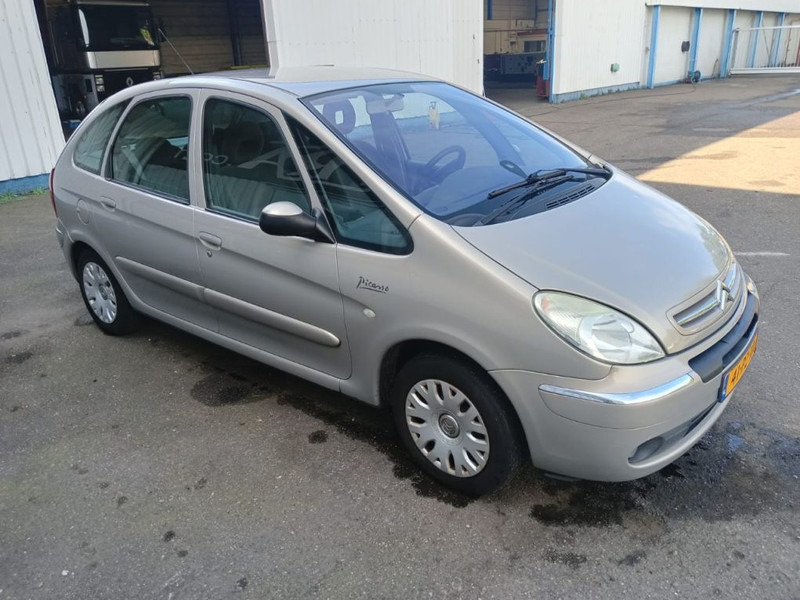Citroën Xsara Picasso 1.8i - 16V , Airco - Vieglā automašīna: foto 4 Citroën Xsara Picasso 1.8i - 16V , Airco - Vieglā automašīna: foto 4