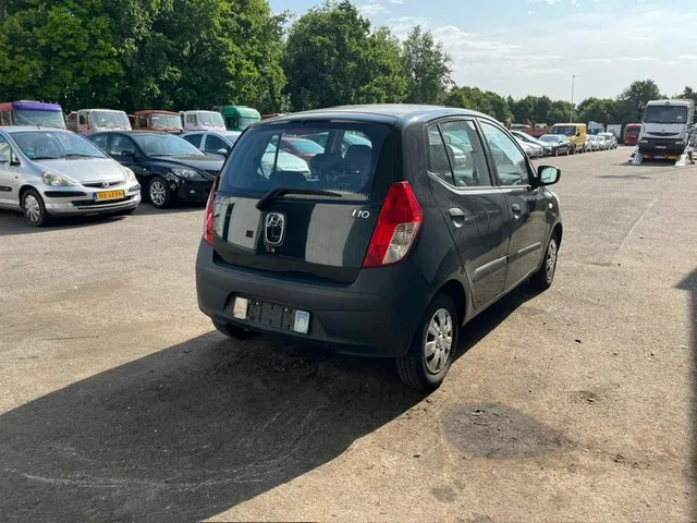 Hyundai i10 ,1.1 , 5 doors , Belgium Regestration - Hečbeks: foto 3 Hyundai i10 ,1.1 , 5 doors , Belgium Regestration - Hečbeks: foto 3