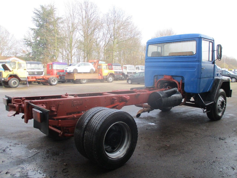 Iveco Magirus Deutz M 160 D 256 , V8 , Manual , Spring suspension - Šasija kravas automašīna: foto 3 Iveco Magirus Deutz M 160 D 256 , V8 , Manual , Spring suspension - Šasija kravas automašīna: foto 3