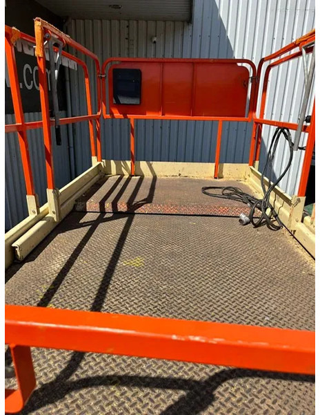 Šķērveida pacēlājs JLG M4069 , Electric Scissorlift , Missing Upper Contoller, Working NOT Tested !!: foto 17