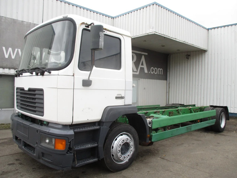 MAN 18.314 , Manual , 6 Cylinder - Šasija kravas automašīna: foto 1 MAN 18.314 , Manual , 6 Cylinder - Šasija kravas automašīna: foto 1
