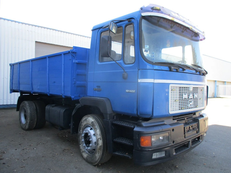 MAN 19.422 , Manual , 3 way tipper , Spring suspension - Kravas automašīna pašizgāzējs: foto 4 MAN 19.422 , Manual , 3 way tipper , Spring suspension - Kravas automašīna pašizgāzējs: foto 4