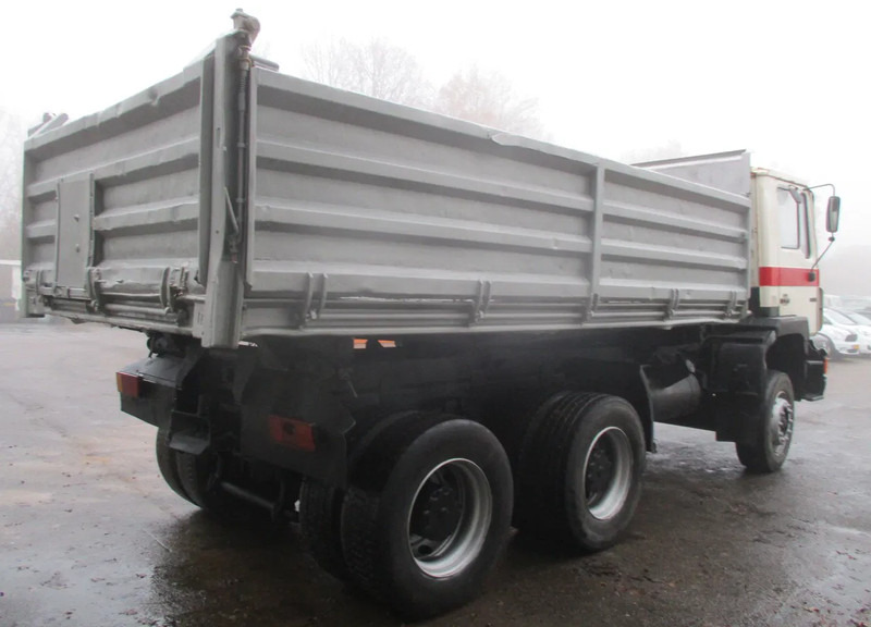 MAN 26 322 ZF Manual , 6x4 , 3 way tipper , Spring suspension - Kravas automašīna pašizgāzējs: foto 3 MAN 26 322 ZF Manual , 6x4 , 3 way tipper , Spring suspension - Kravas automašīna pašizgāzējs: foto 3