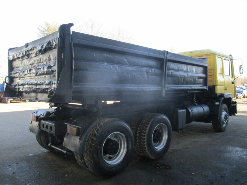 MAN 26.402 6x4 , ZF Manual , Retarder , 3 Way tipper , Spring suspension - Kravas automašīna pašizgāzējs: foto 3 MAN 26.402 6x4 , ZF Manual , Retarder , 3 Way tipper , Spring suspension - Kravas automašīna pašizgāzējs: foto 3