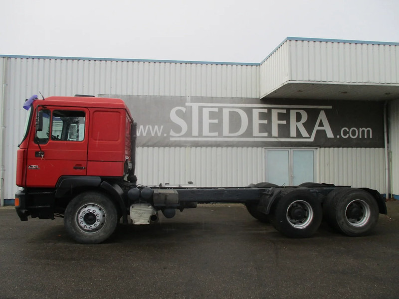MAN F2000 26-414 , , 6x4 , ZF Manual , Spring suspension - Šasija kravas automašīna: foto 2 MAN F2000 26-414 , , 6x4 , ZF Manual , Spring suspension - Šasija kravas automašīna: foto 2