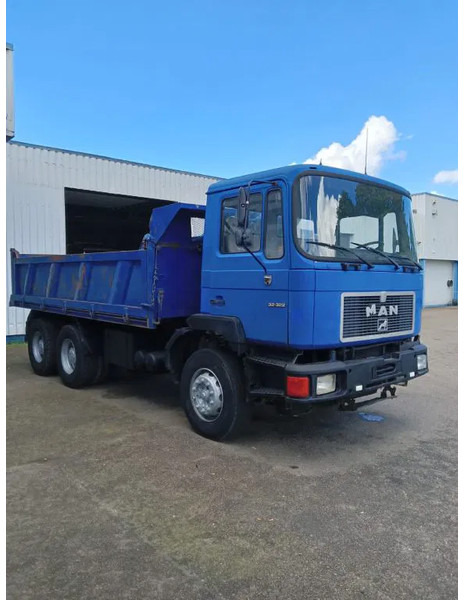 MAN F2000 , 32-322 , 6x4 , ZF Manual , Tipper , Spring Suspension - Kravas automašīna pašizgāzējs: foto 4 MAN F2000 , 32-322 , 6x4 , ZF Manual , Tipper , Spring Suspension - Kravas automašīna pašizgāzējs: foto 4