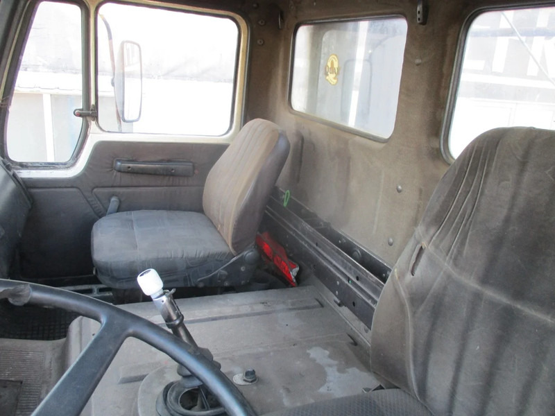 Šasija kravas automašīna Mercedes-Benz 2233 , V8, Bi Turbo , ZF Manual , 6x2: foto 10