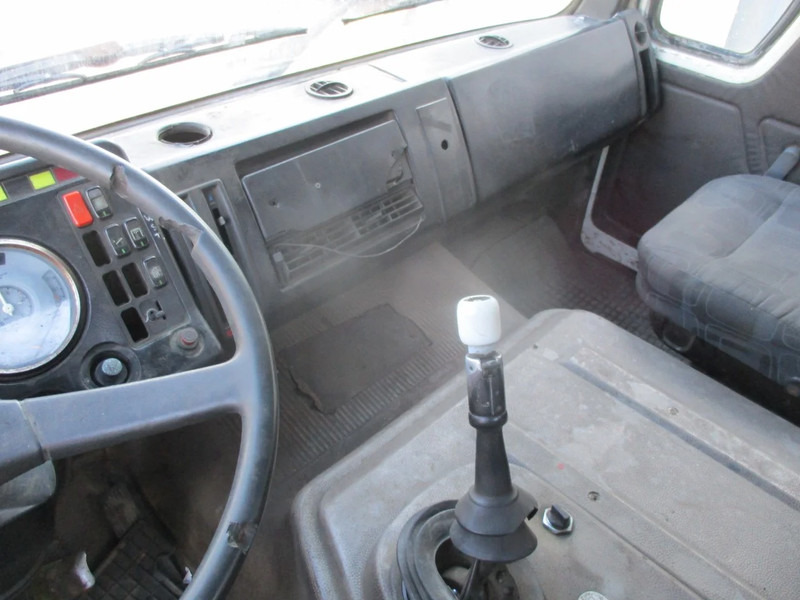 Šasija kravas automašīna Mercedes-Benz 2233 , V8, Bi Turbo , ZF Manual , 6x2: foto 9