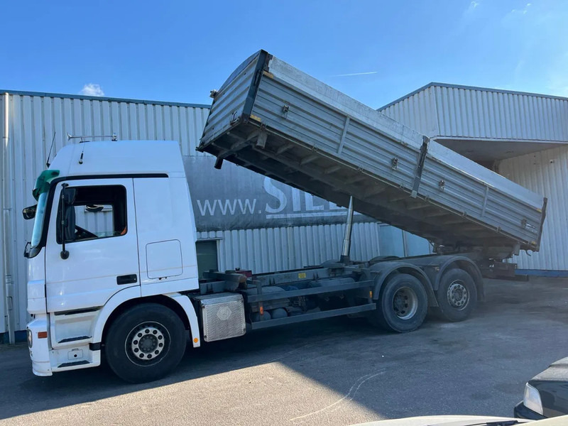 Mercedes-Benz Actros 2544 , MP2 -MP3 , 6x2 , 3 Way Tipper - Kravas automašīna pašizgāzējs: foto 5 Mercedes-Benz Actros 2544 , MP2 -MP3 , 6x2 , 3 Way Tipper - Kravas automašīna pašizgāzējs: foto 5