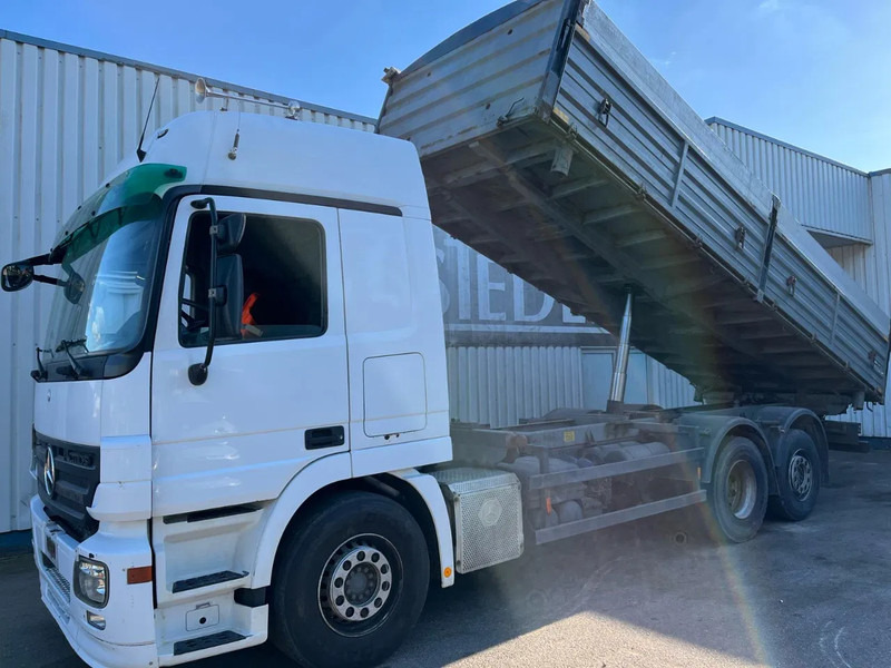 Mercedes-Benz Actros 2544 , MP2 -MP3 , 6x2 , 3 Way Tipper - Kravas automašīna pašizgāzējs: foto 1 Mercedes-Benz Actros 2544 , MP2 -MP3 , 6x2 , 3 Way Tipper - Kravas automašīna pašizgāzējs: foto 1