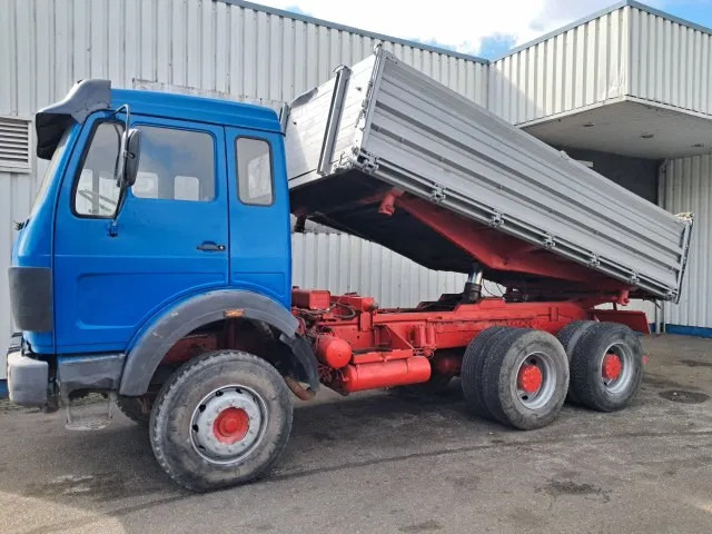 Mercedes-Benz SK 2635 , V8 , Bi Turbo , 6x4 , ZF Manual , 3 Way Tipper , Spring suspension - Kravas automašīna pašizgāzējs: foto 1 Mercedes-Benz SK 2635 , V8 , Bi Turbo , 6x4 , ZF Manual , 3 Way Tipper , Spring suspension - Kravas automašīna pašizgāzējs: foto 1