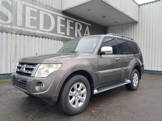 Mitsubishi Pajero GLS 3.5 - V6 , 4x4 , 7 Pers. , Full option - Vieglā automašīna: foto 1 Mitsubishi Pajero GLS 3.5 - V6 , 4x4 , 7 Pers. , Full option - Vieglā automašīna: foto 1