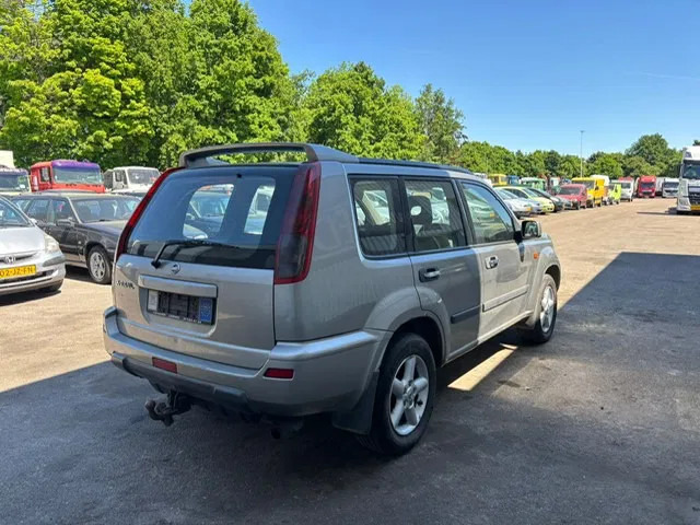 Nissan X-Trail 2.2 DCi , 4x4 , Airco , Export - SUV: foto 3 Nissan X-Trail 2.2 DCi , 4x4 , Airco , Export - SUV: foto 3