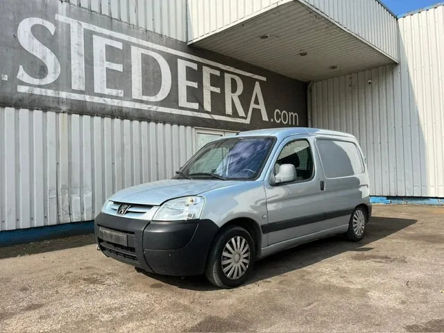 Peugeot Partner 1.9 D , Airco , Belgium Regestration - Mazs furgons: foto 1 Peugeot Partner 1.9 D , Airco , Belgium Regestration - Mazs furgons: foto 1