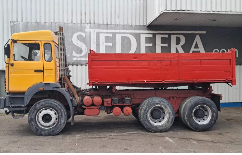 Renault G 300.26 , Manager , 6x4 , 3 Way-Tipper , Spring Suspension , Manual - Kravas automašīna pašizgāzējs: foto 5 Renault G 300.26 , Manager , 6x4 , 3 Way-Tipper , Spring Suspension , Manual - Kravas automašīna pašizgāzējs: foto 5