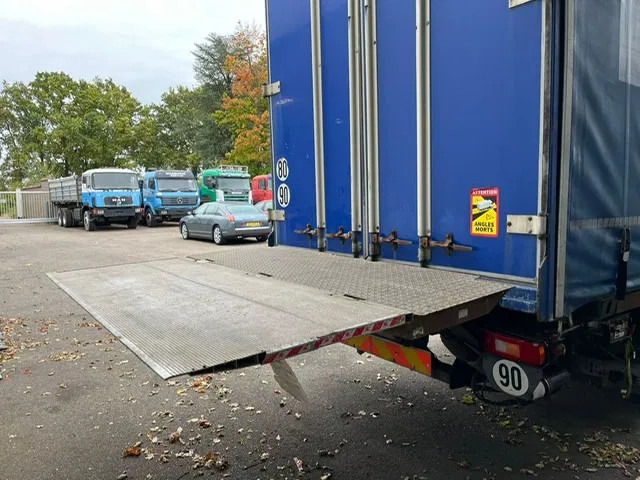 Kravas automašīna ar tentu Renault Premium 410 DXi , Manual Gearbox , Retarder , Airco: foto 9