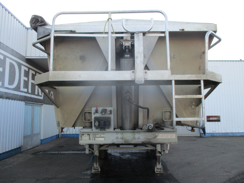 Puspiekabe pašizgāzējs Stas 2 Axle Tipper Trailer , Spring Suspension, Drum brakes: foto 6