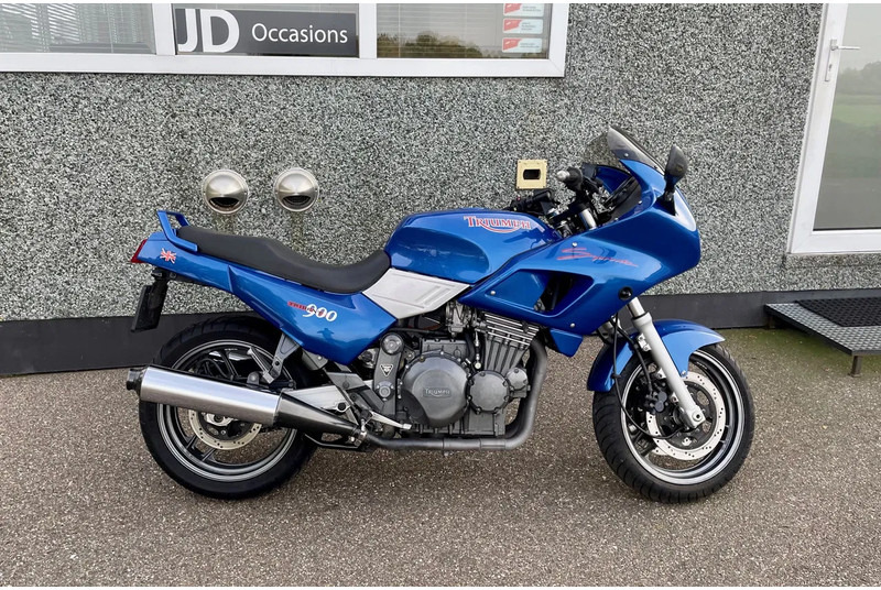 Triumph SPRINT 900 - Motocikls: foto 1 Triumph SPRINT 900 - Motocikls: foto 1