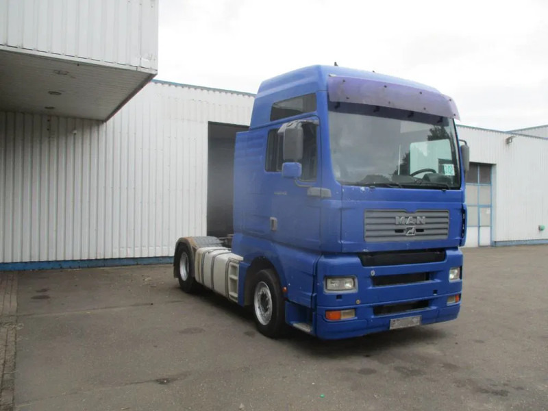 MAN TGA , FOR PARTS ONLY , NO ENGINE AND GEARBOX - Vilcējs: foto 4 MAN TGA , FOR PARTS ONLY , NO ENGINE AND GEARBOX - Vilcējs: foto 4