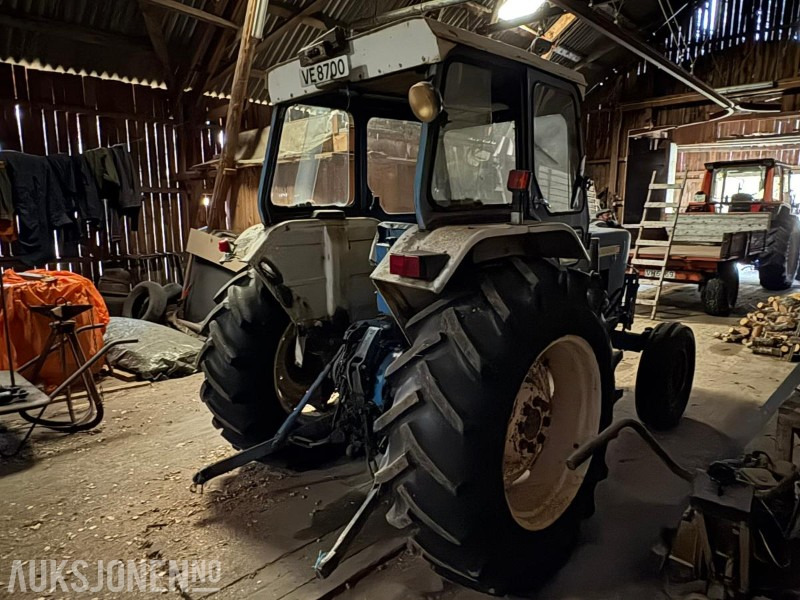 1975 FORD 4000 MED FRONTLASTER - Traktors: foto 3 1975 FORD 4000 MED FRONTLASTER - Traktors: foto 3