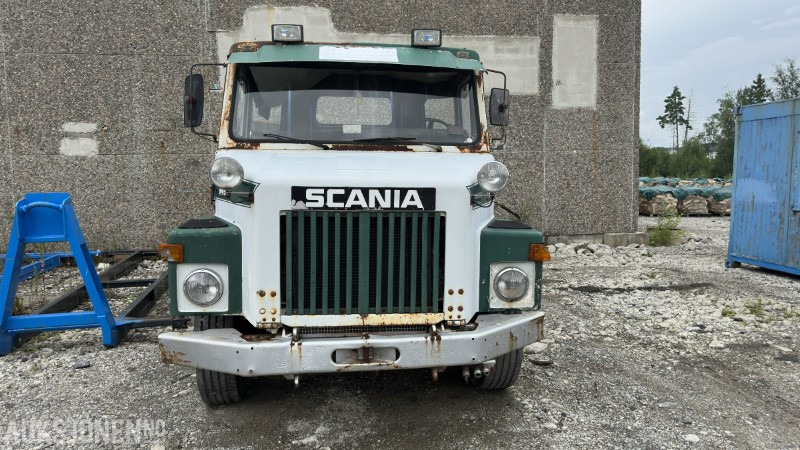 1977 Scania 141 Veteran Tippbil / Snutebil med Blidsberg Dumperkasse (ubrukt), baklem og skjold. - Kravas automašīna pašizgāzējs: foto 3 1977 Scania 141 Veteran Tippbil / Snutebil med Blidsberg Dumperkasse (ubrukt), baklem og skjold. - Kravas automašīna pašizgāzējs: foto 3