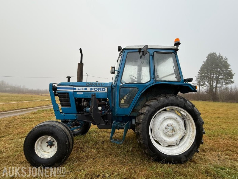 1981 Ford 6700 Turbo - Traktors: foto 2 1981 Ford 6700 Turbo - Traktors: foto 2