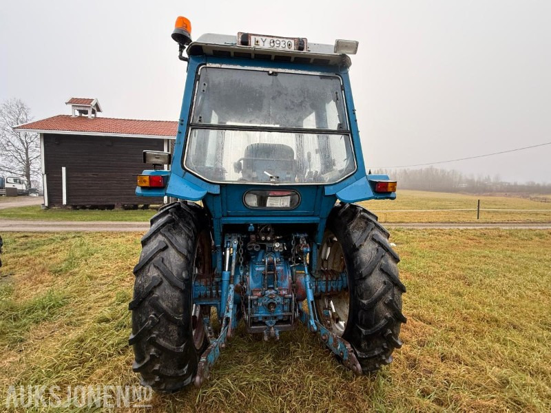1981 Ford 6700 Turbo - Traktors: foto 4 1981 Ford 6700 Turbo - Traktors: foto 4