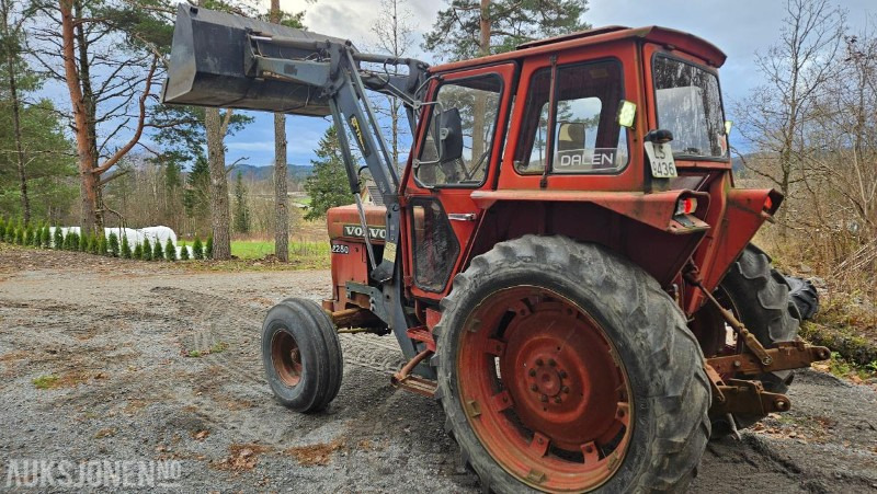1982 Volvo 2250, Reparasjonsobjekt - Traktors: foto 4 1982 Volvo 2250, Reparasjonsobjekt - Traktors: foto 4