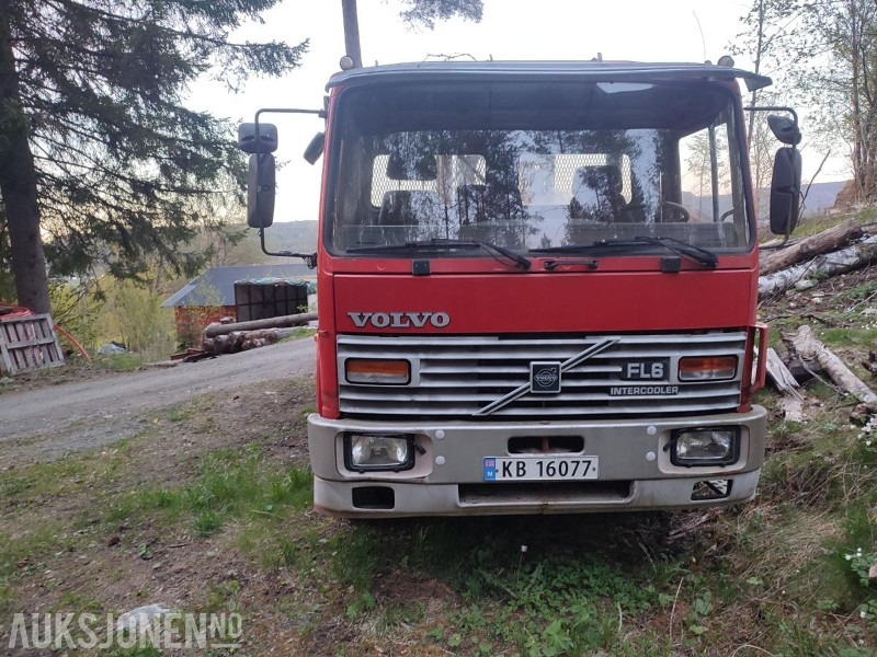 1986 Volvo FL616 4x2 Lastebil med kran Mannskapskurv Vinterdekk REPARASJONSOBJEKT - Kravas auto ar manipulatoru: foto 3 1986 Volvo FL616 4x2 Lastebil med kran Mannskapskurv Vinterdekk REPARASJONSOBJEKT - Kravas auto ar manipulatoru: foto 3