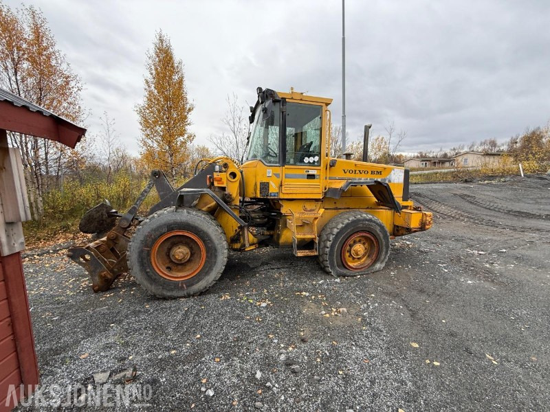 1994 Volvo L70B Hjullaster - Skuff - HK - 16812T - Riteņu iekrāvējs: foto 2 1994 Volvo L70B Hjullaster - Skuff - HK - 16812T - Riteņu iekrāvējs: foto 2