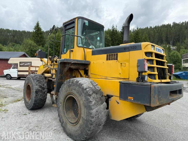 1997 Komatsu WA320-3H hjullaster - Riteņu iekrāvējs: foto 4 1997 Komatsu WA320-3H hjullaster - Riteņu iekrāvējs: foto 4