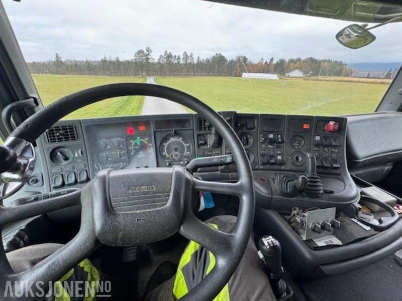 Kravas automašīna pašizgāzējs 1999 Scania 144G TIPPBIL: foto 7