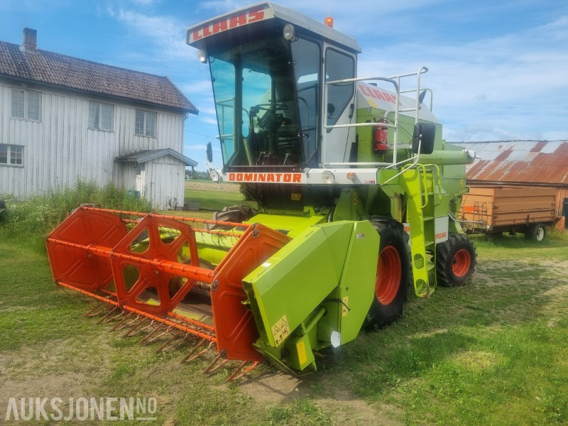 2000 Claas Dominator 48 spezial tresker 1562 timer - Labības kombains: foto 2 2000 Claas Dominator 48 spezial tresker 1562 timer - Labības kombains: foto 2