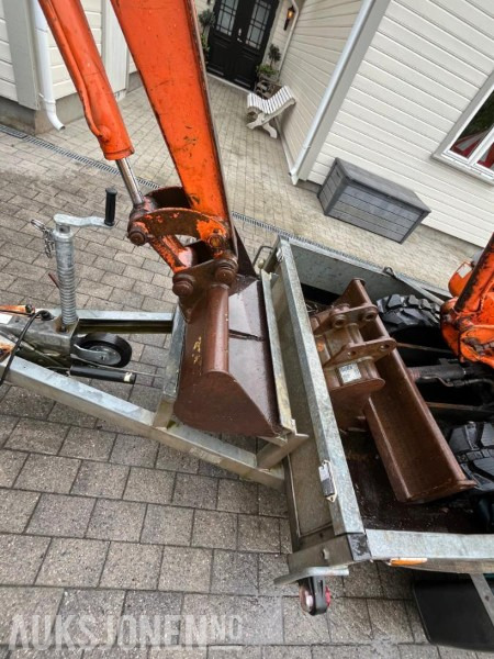 2000 Minigraver - Hitachi EX15 - Mini-ekskavators: foto 5 2000 Minigraver - Hitachi EX15 - Mini-ekskavators: foto 5