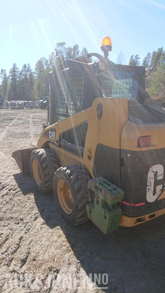 2002 Cat 216 kompaktlaster med motorvarmer - Kompaktiekrāvējs: foto 5 2002 Cat 216 kompaktlaster med motorvarmer - Kompaktiekrāvējs: foto 5