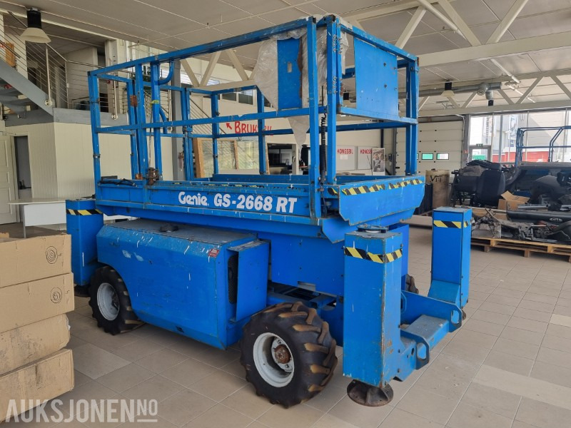 2002 Genie GS-2668 RT lift diesel - Pacēlājs: foto 3 2002 Genie GS-2668 RT lift diesel - Pacēlājs: foto 3