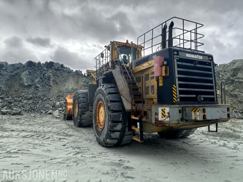 2003 Komatsu WA800-3 Hjullaster - Riteņu iekrāvējs: foto 3 2003 Komatsu WA800-3 Hjullaster - Riteņu iekrāvējs: foto 3