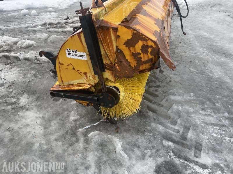 2003 Tellefsdal Feiekost 200 cm m/ hydraulisk og BM-feste - Celtniecības maisītājs: foto 2 2003 Tellefsdal Feiekost 200 cm m/ hydraulisk og BM-feste - Celtniecības maisītājs: foto 2