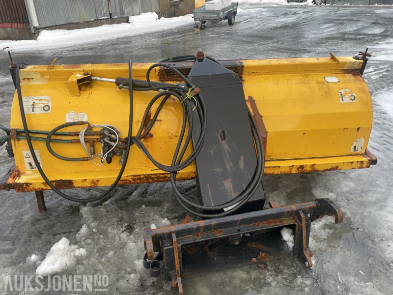 2003 Tellefsdal Feiekost 200 cm m/ hydraulisk og BM-feste - Celtniecības maisītājs: foto 4 2003 Tellefsdal Feiekost 200 cm m/ hydraulisk og BM-feste - Celtniecības maisītājs: foto 4