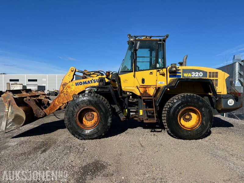 2004 Komatsu WA320-5H hjullaster - Riteņu iekrāvējs: foto 3 2004 Komatsu WA320-5H hjullaster - Riteņu iekrāvējs: foto 3