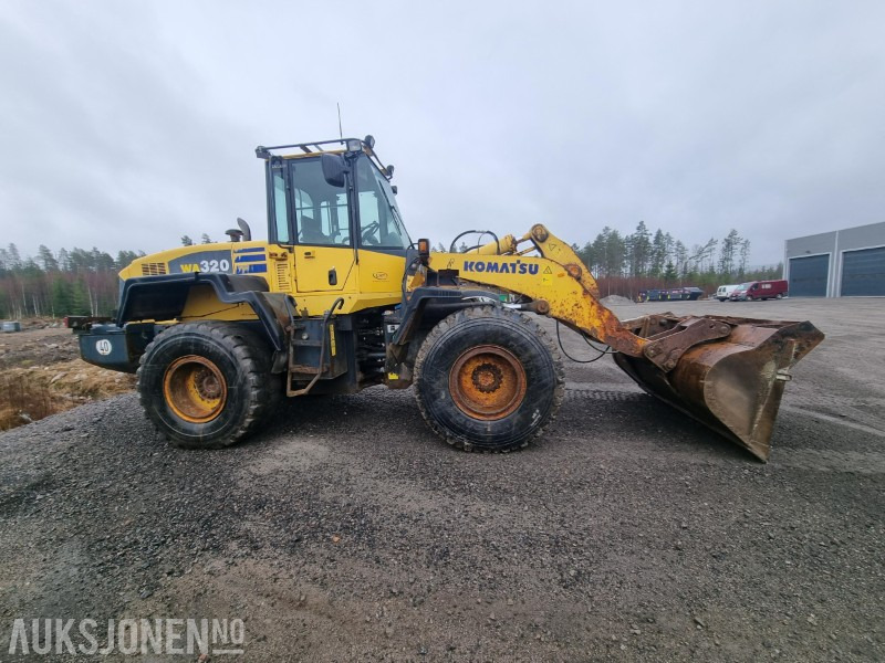 2004 Komatsu WA320-5H hjullaster - Riteņu iekrāvējs: foto 5 2004 Komatsu WA320-5H hjullaster - Riteņu iekrāvējs: foto 5