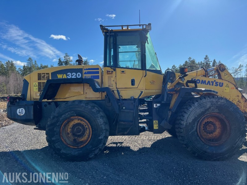 2004 Komatsu WA320-5H hjullaster - Riteņu iekrāvējs: foto 4 2004 Komatsu WA320-5H hjullaster - Riteņu iekrāvējs: foto 4