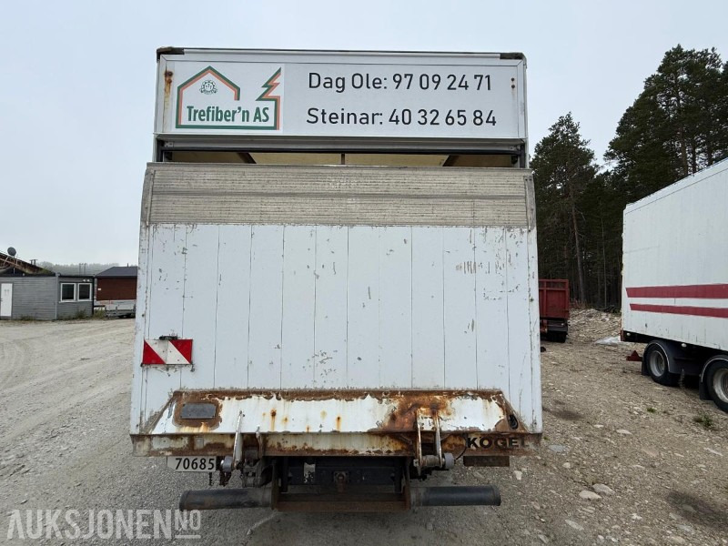 2004 Mercedes Benz Atego 815 C1 lett lastebil - Kravas automašīna ar slēgto virsbūvi: foto 4 2004 Mercedes Benz Atego 815 C1 lett lastebil - Kravas automašīna ar slēgto virsbūvi: foto 4