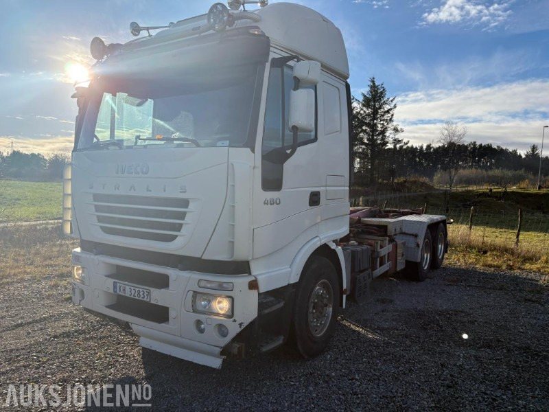 2005 Iveco 260S48 krokløft - Pacēlājs ar āķi: foto 1 2005 Iveco 260S48 krokløft - Pacēlājs ar āķi: foto 1