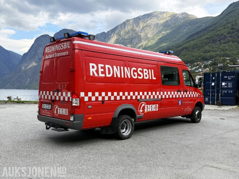 2005 Mercedes-Benz Sprinter 4-motion / 4X4 redningsbil - fullutstyrt - Ugunsdzēsēju mašīna: foto 3 2005 Mercedes-Benz Sprinter 4-motion / 4X4 redningsbil - fullutstyrt - Ugunsdzēsēju mašīna: foto 3