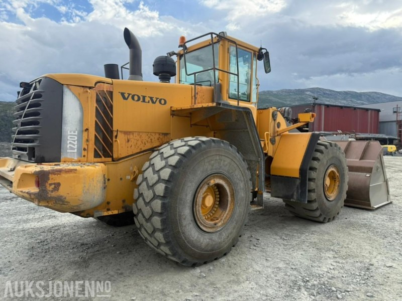 2005 Volvo L220E HJULLASTER - 15364 Timer - Riteņu iekrāvējs: foto 2 2005 Volvo L220E HJULLASTER - 15364 Timer - Riteņu iekrāvējs: foto 2